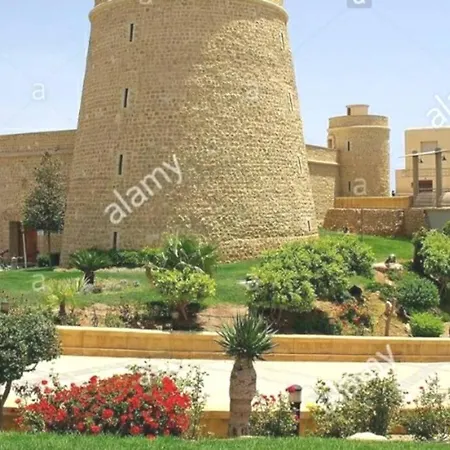 a 600 m de la playa y el castillo santa ana Roquetas de Mar Exterior foto